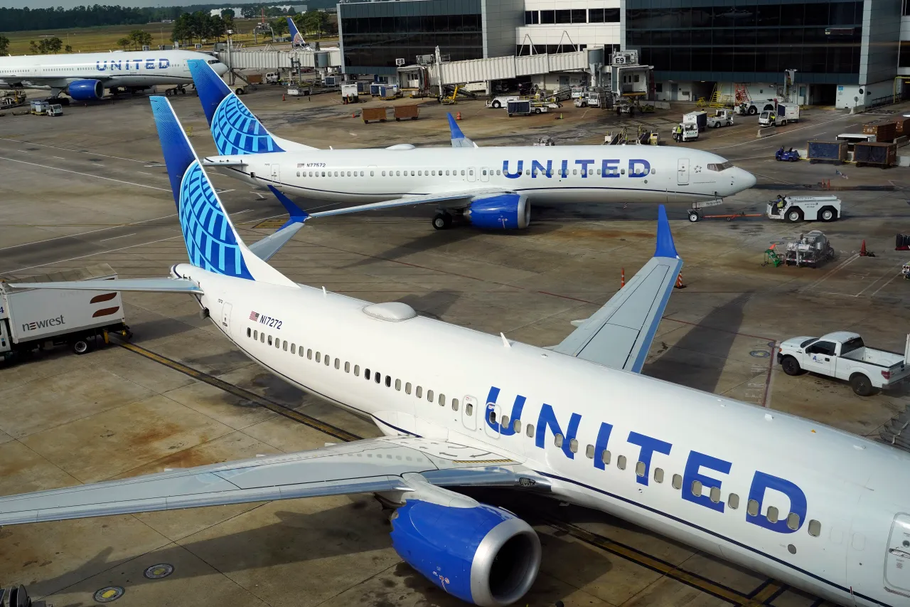 Takeoff aborted after United Airlines flight reportedly catches fire at O’Hare