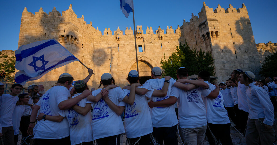 18 people are arrested at an annual Jewish nationalist march through East Jerusalem.