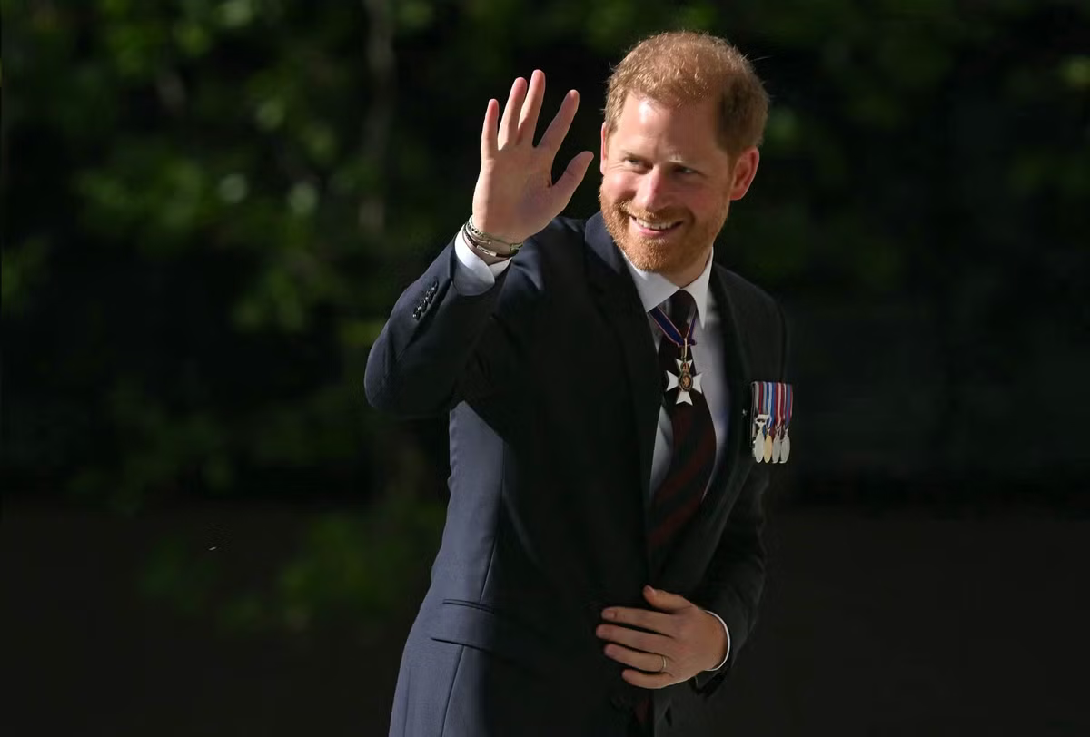 Prince Harry attends St Paul’s with Diana’s relatives as King snubs event for garden party - live updates