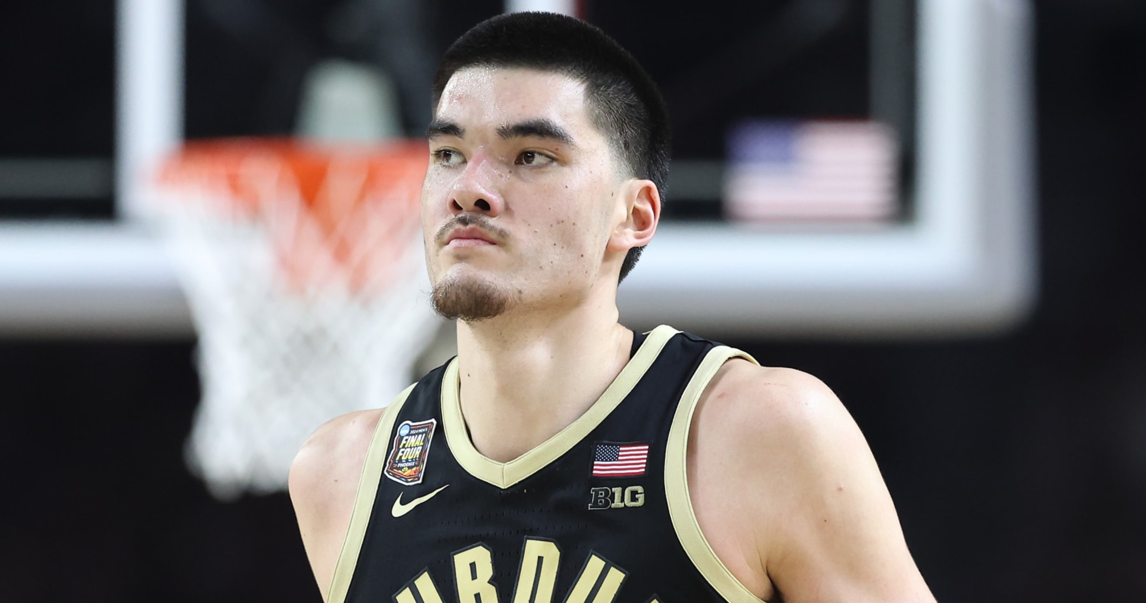 Purdue's Zach Edey Submits Paperwork to Enter 2024 NBA Draft; Projected Top-20 Pick