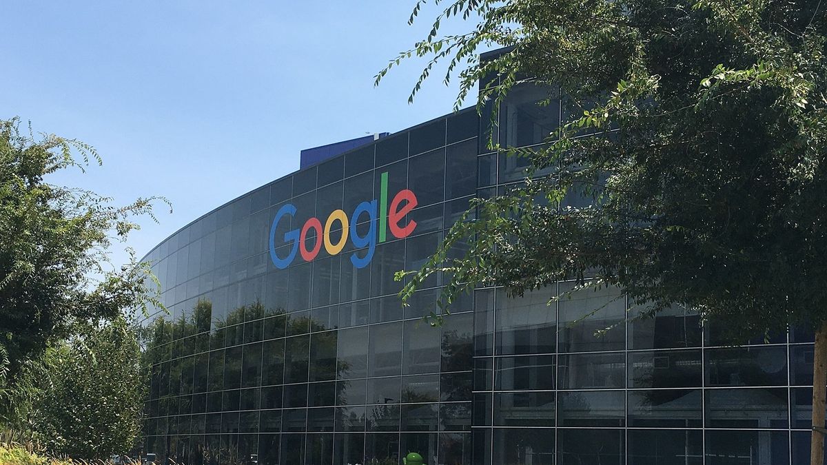Google lays off developers despite record revenues