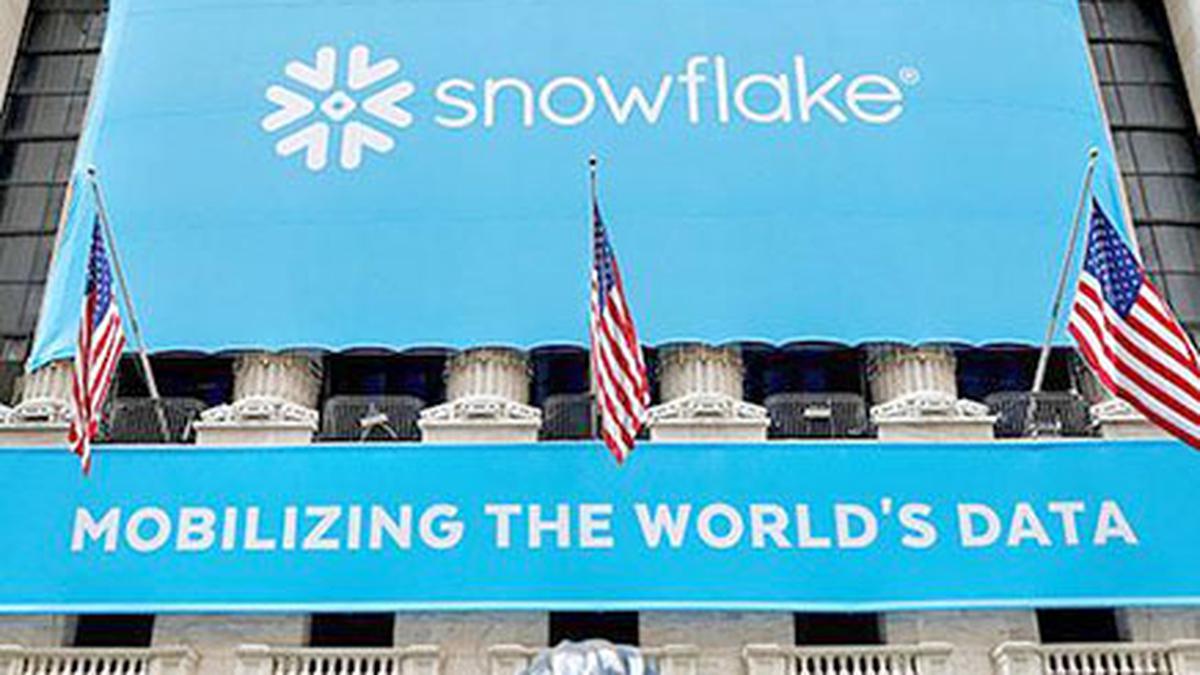 Snowflake launches their own open-source LLM