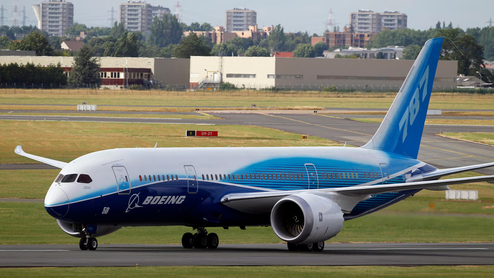 A new setback hits a Boeing jet: US will require inspection of pilot seats on 787s