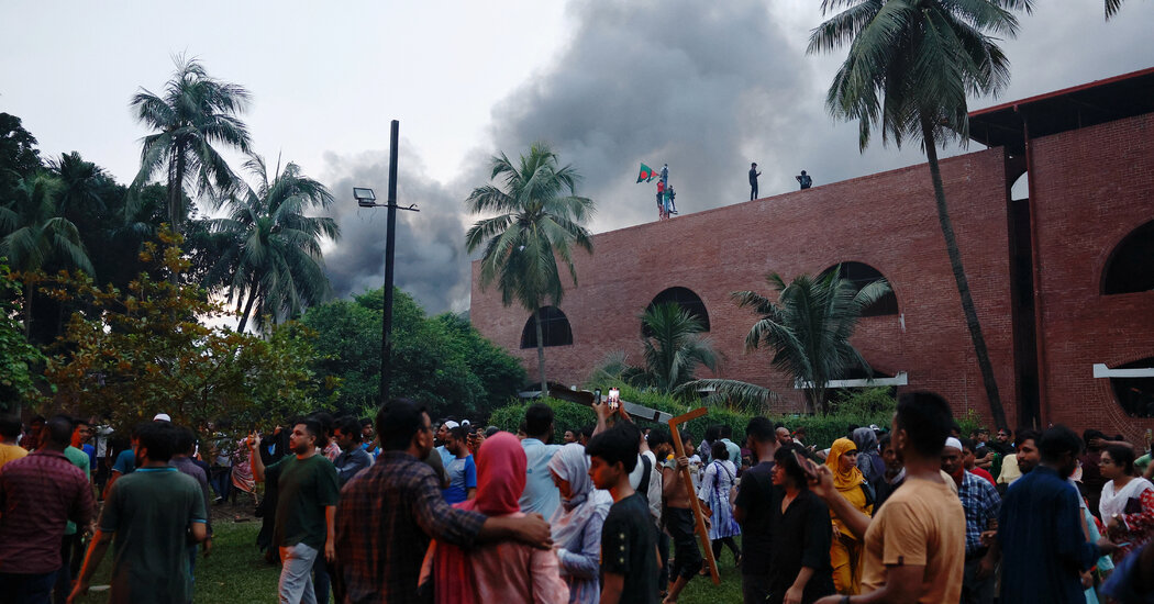 Bangladesh Protesters Swarm Sheikh Hasina’s Residence after Prime Minister Flees