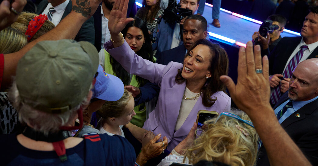 Kamala Harris Pledges to End Federal Taxes on Tips at Las Vegas Rally