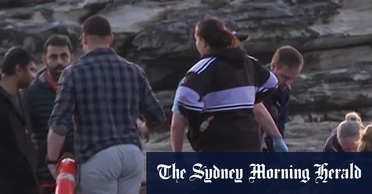 Two women dead after being swept off rocks at Kurnell