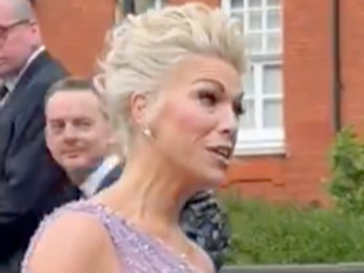 Hannah Waddingham : Ted Lasso star confronts photographer at Olivier Awards – ‘Don’t say that’