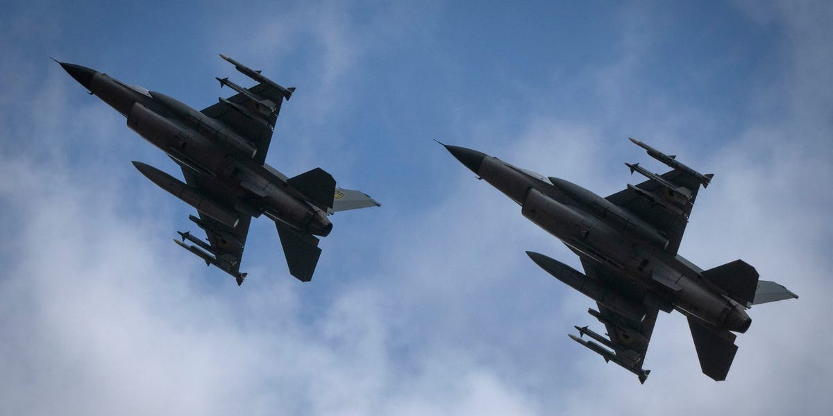 Ukraine's new F-16s seen flying in new video posted by Zelenskyy