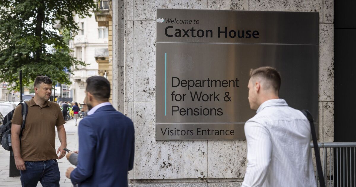 DWP warning as everyone who claims benefits issued with October alert