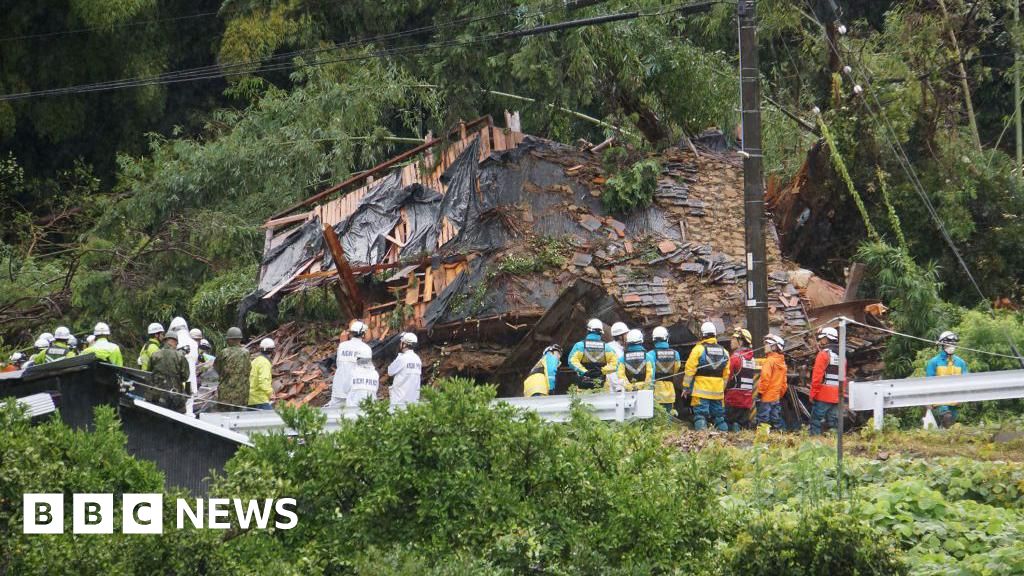 Typhoon Shanshan makes landfall in Japan