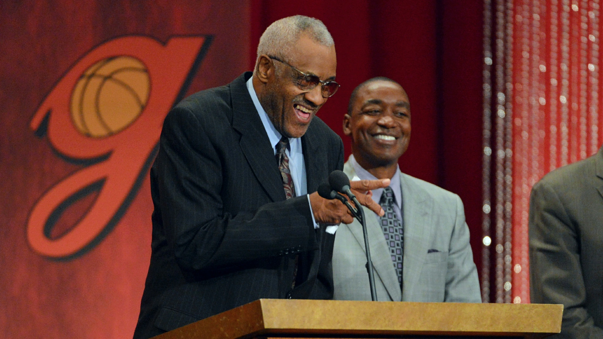 Former 76ers, Bulls legend Chet Walker dead at 84