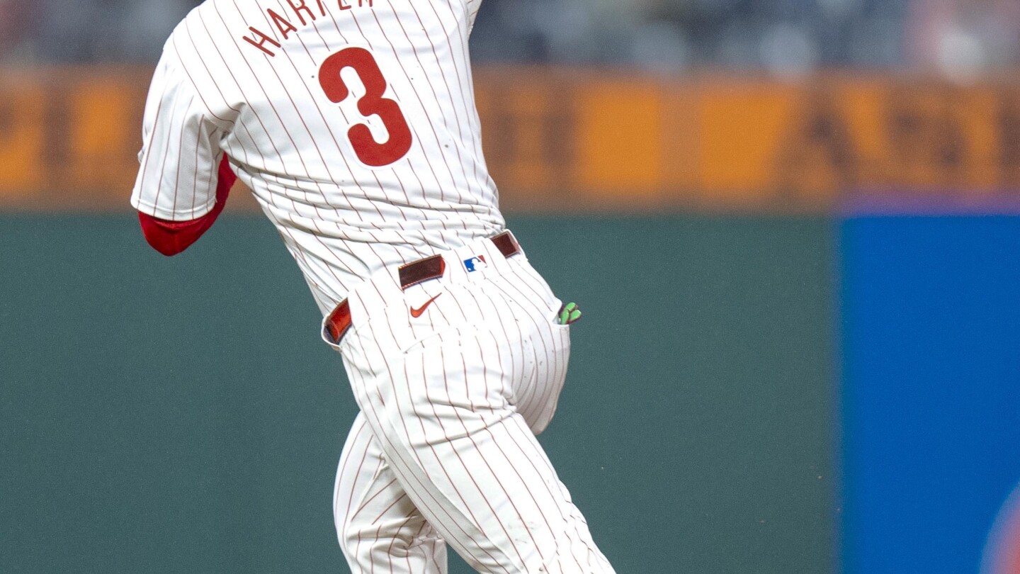 Bryce Harper powers the Philadelphia Phillies to 9-4 victory against the Cincinnati Reds