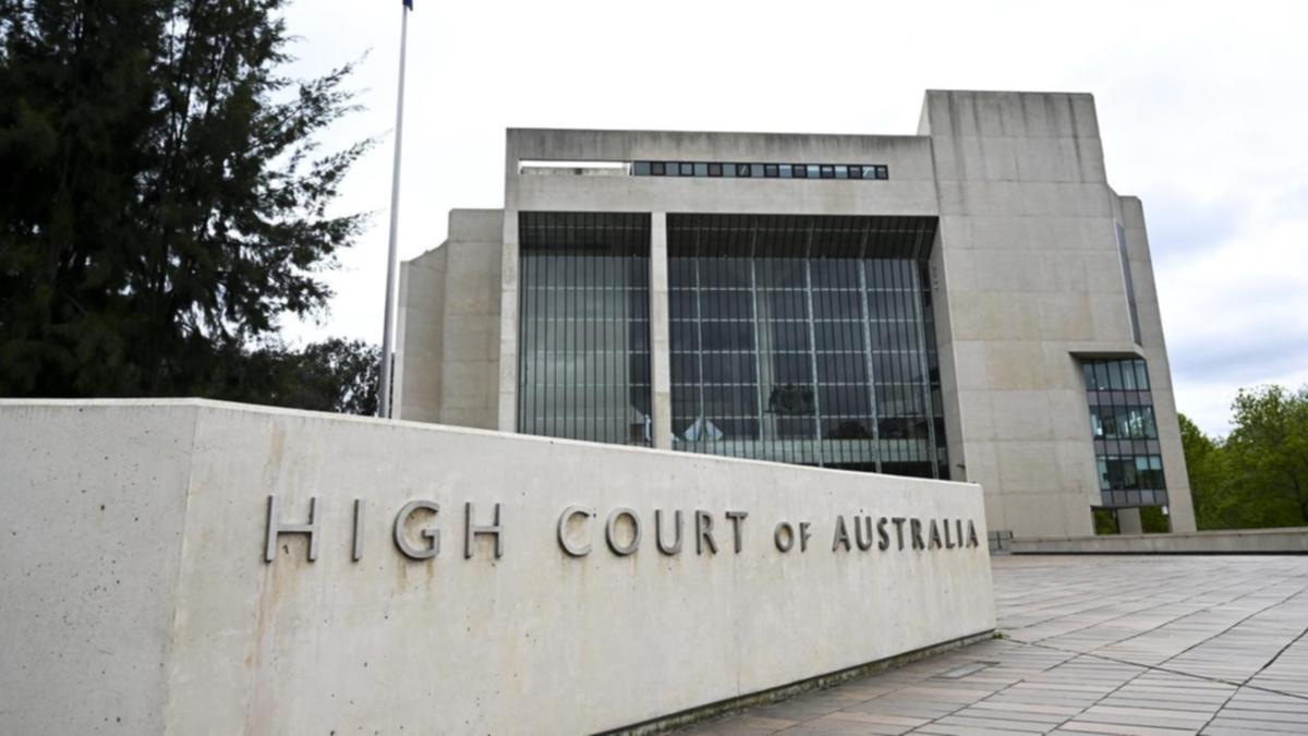 Detained immigrant takes bid for freedom to High Court