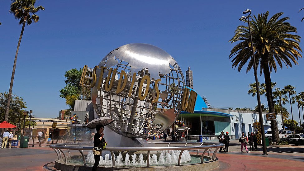 Universal Studios Hollywood: Tram crash injures 15