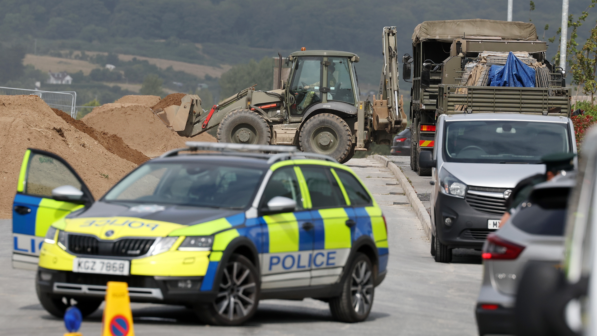 Hundreds of homes evacuated as ‘unexploded World War Two bomb’ found in sleepy town sparking huge eme...