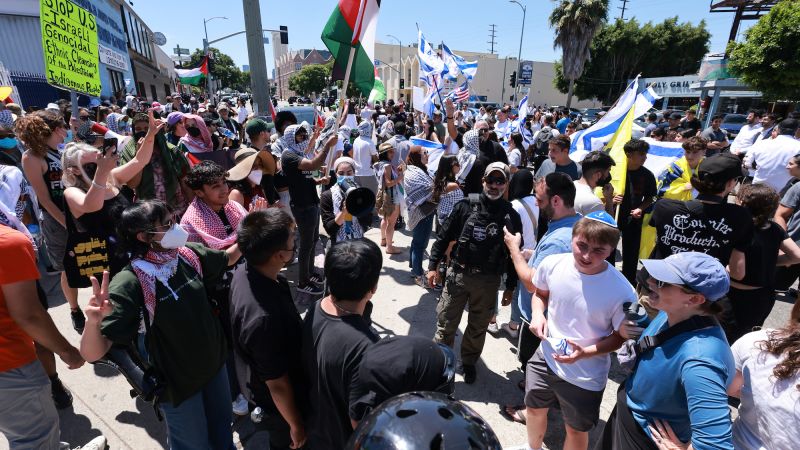 Violent scuffles break out between Pro-Palestinian demonstrators and counter protesters in Los Angeles, videos show