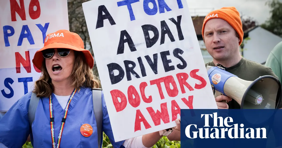 ‘We feel dispirited’: striking junior doctors worn down but determined to fight on