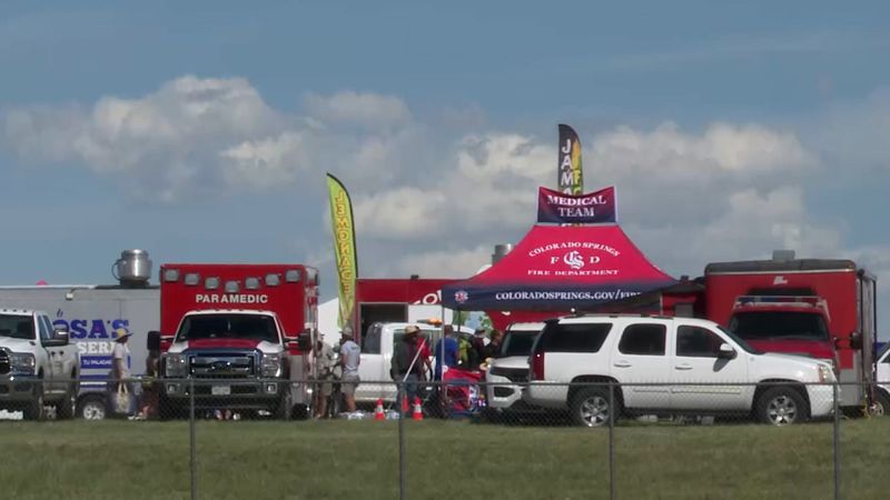 About 100 treated for heat-related illness at a Colorado air show, officials say