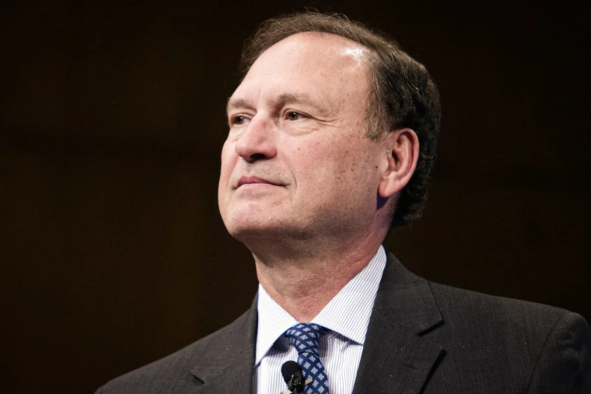 Justice Alito declines to step aside from Trump-related cases over flag spat