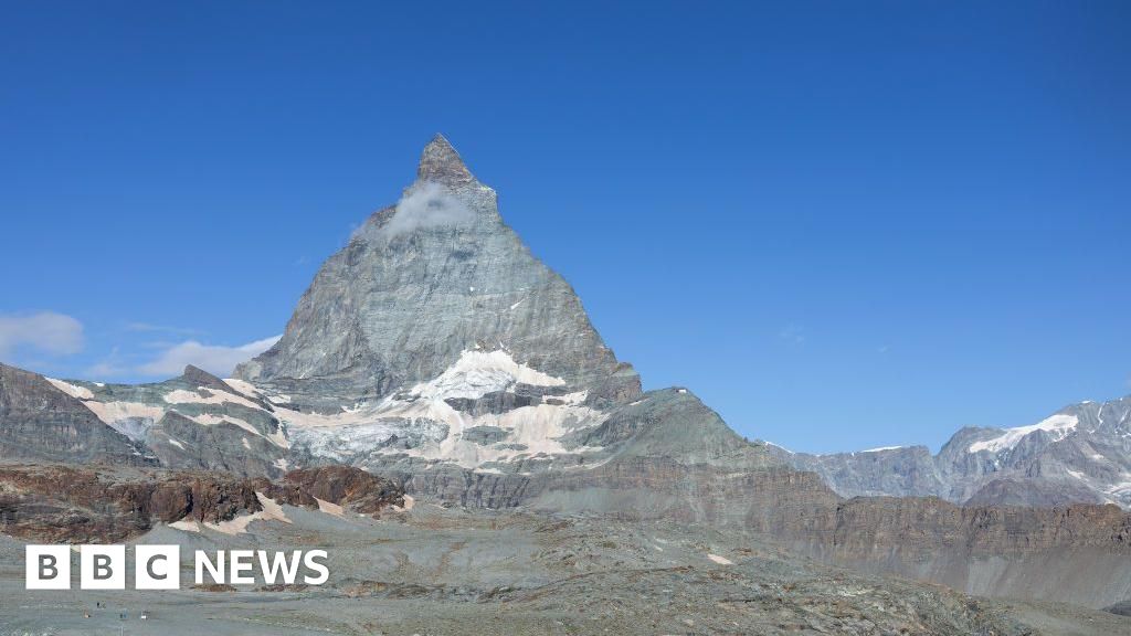 Switzerland and Italy partly redraw border over melting glaciers