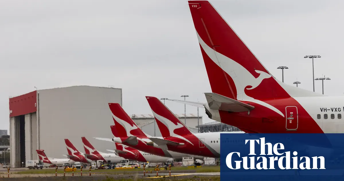 Qantas passengers’ personal details exposed as airline app logs users into wrong account