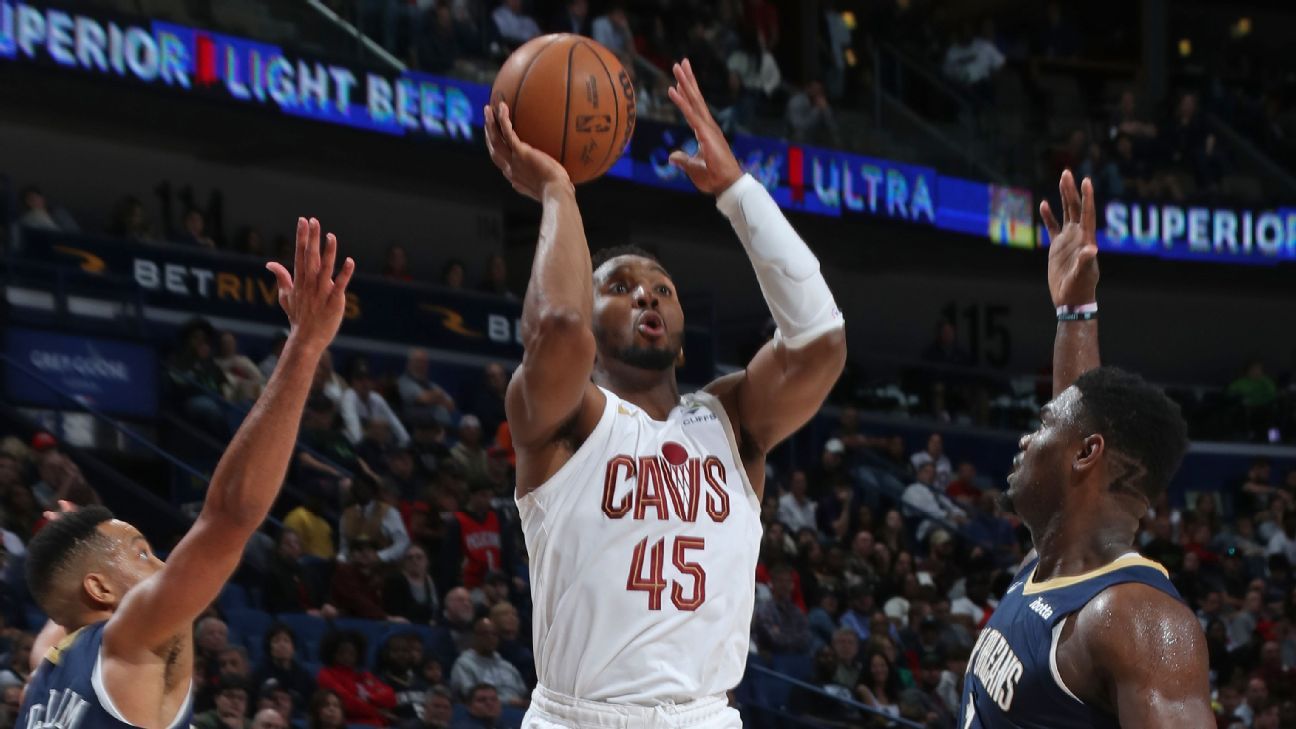 Donovan Mitchell's return sparks hot-shooting Cavs past Pelicans - ESPN