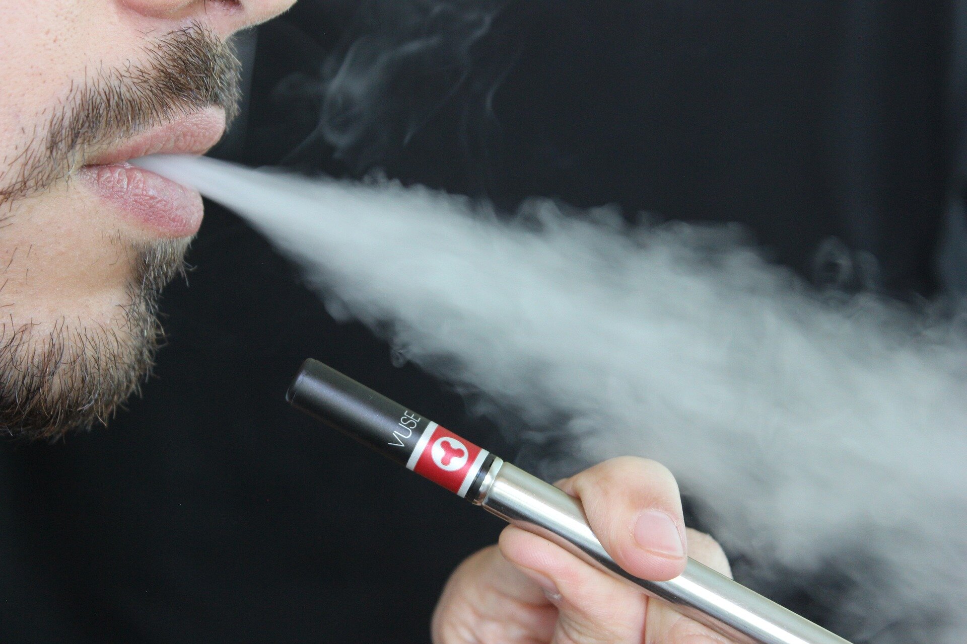 Young vapers perform worse than non-vapers in exercise testing, research finds