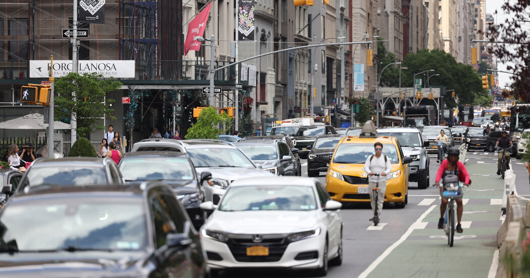 Governor Hochul Halts NYC Congestion Pricing, Citing Financial Recovery and Election Concerns