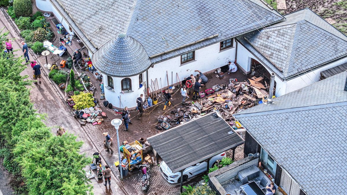 Severe Weather Alerts: Heavy Rain and Flood Risks Hit Germany as Storm Katinka Advances