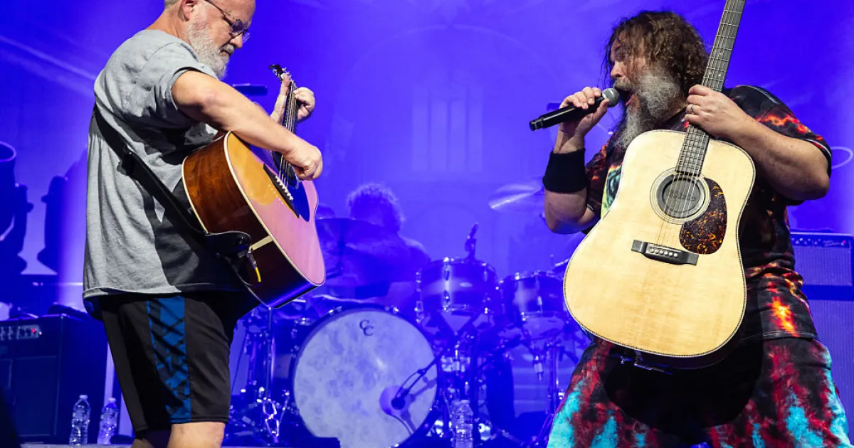 Tenacious D Cancels Australian Tour Amid Controversy Over Gass's Trump Joke; FBI Investigates