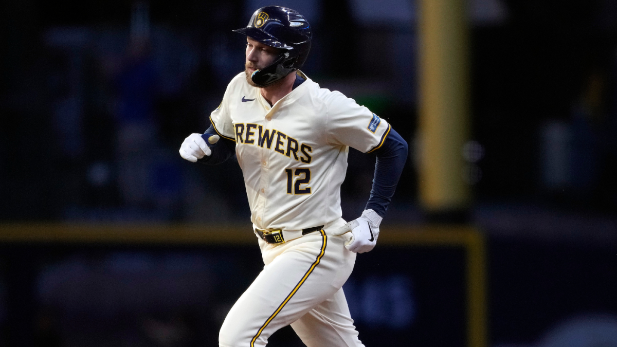 Brewers' Hoskins Hits IL with Hamstring Strain, MRI Pending