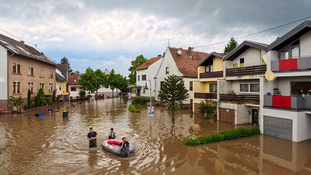 Severe Flooding in Southwest Germany Prompts Evacuations and Urgent Warnings as More Rain Looms