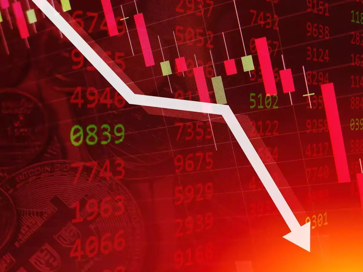 Economist Harry Dent Predicts Catastrophic 86% Stock Market Crash Due to Decade of Loose Policies