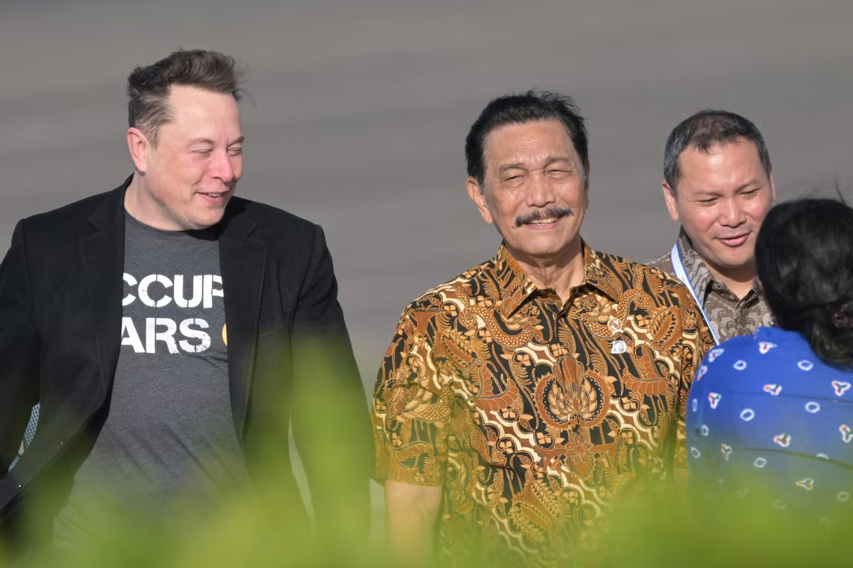 Elon Musk Launches Starlink in Indonesia, Bringing High-Speed Internet to Remote Regions