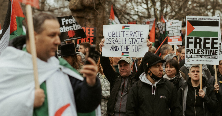 London Anti-Israel Protest Leads to 40 Arrests, Injuries, and Clashes with Police