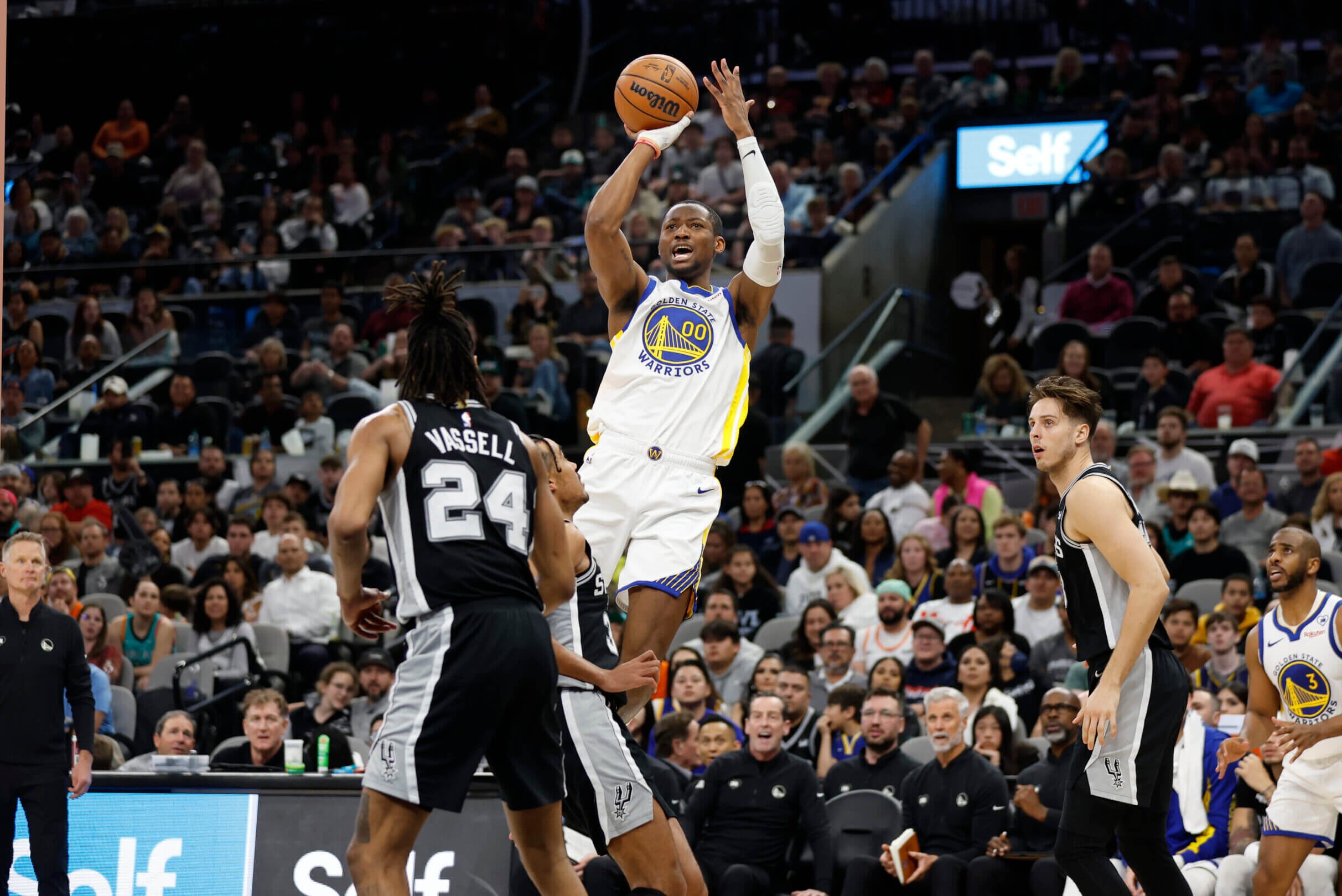 Warriors' Play-In Peril: Dallas Defeat Deepens Playoff Dilemma