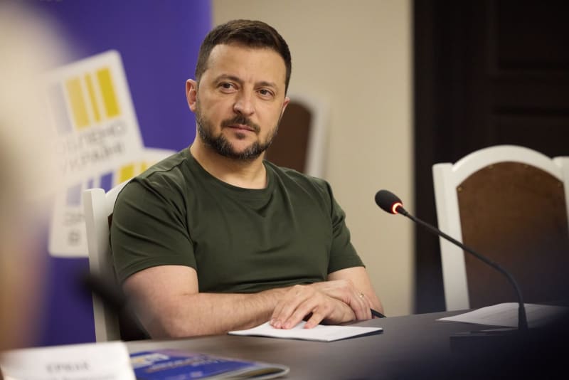 Zelenskyy Pleads for Air Defense Amid Russian Strikes, Urges Allied Unity