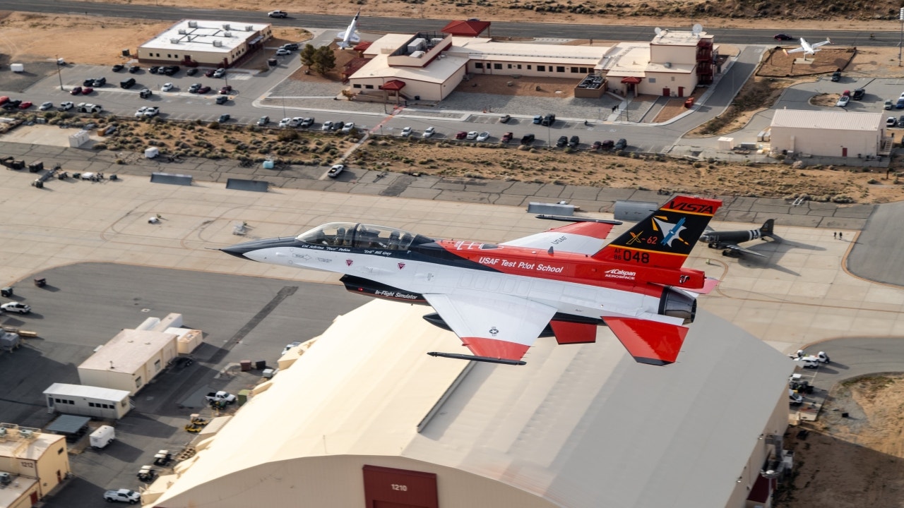 AI-Controlled F-16 Takes on Human Pilot in Historic Dogfight