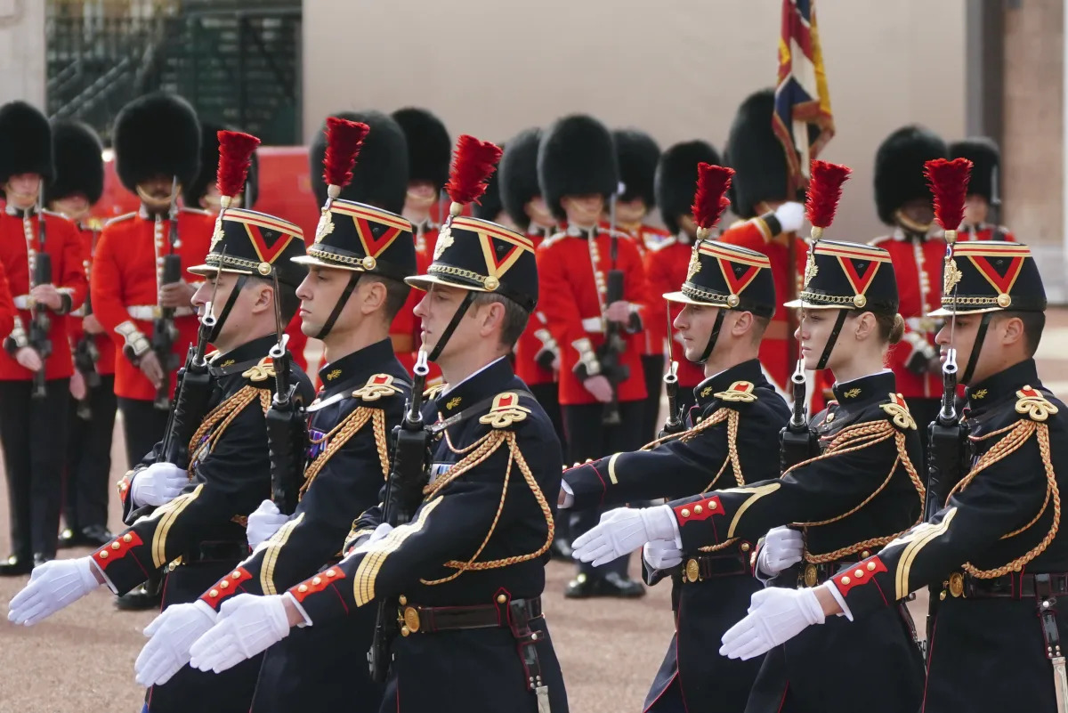 Centenary Celebration: French-British Troops Unite at Iconic Palaces