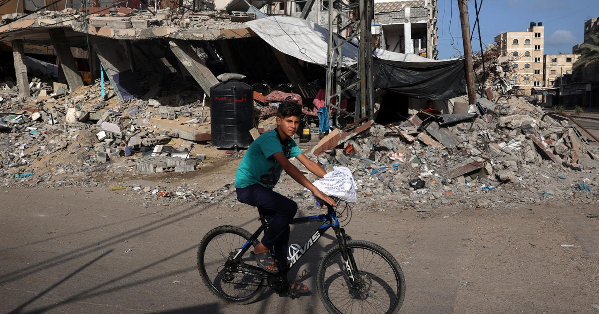 Israeli Airstrikes on Gaza Camp Kill 35 Amid UN Court Order to Halt Offensive