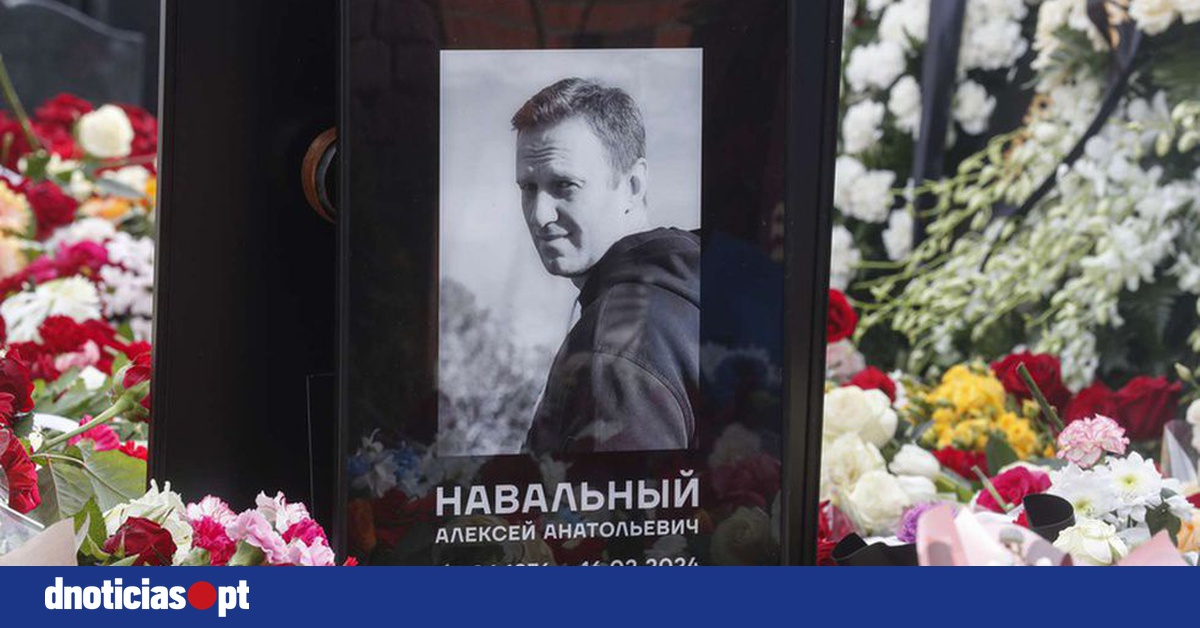 EU Demands Transparent Probe into Navalny's Poisoning and Death, Holds Putin Accountable