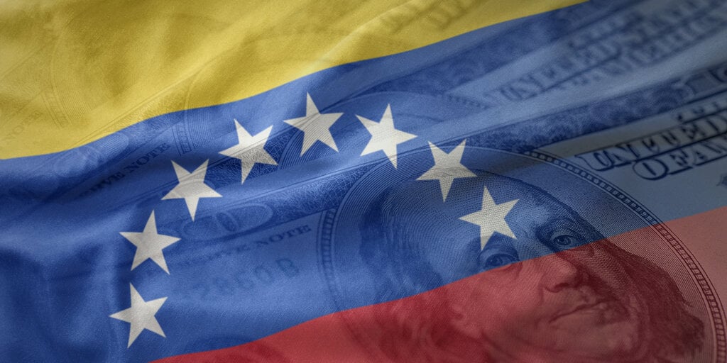 Venezuela Shuts Down Crypto Mining Farms, Seizes Thousands of Bitcoin Machines Amid Energy Crisis and Corruption Scandal