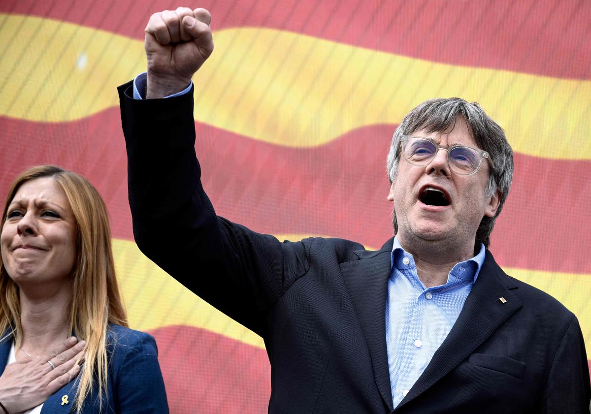 Puigdemont's Defiant Return to Spain: Arrest Looms Amid Independence Movement Tensions